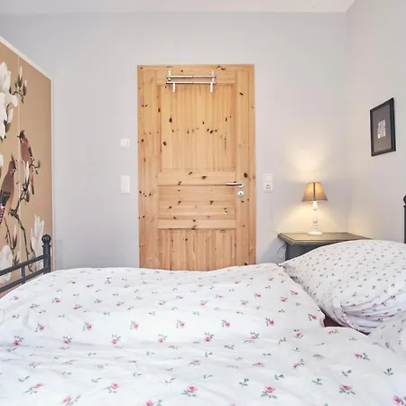 Waldhaus Ii Haushaelfte *